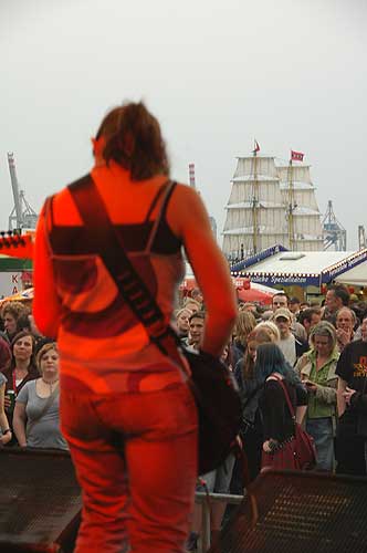 Jolly Roger Bühne beim Hafen Rock 2006 | © Michael Spangenberg